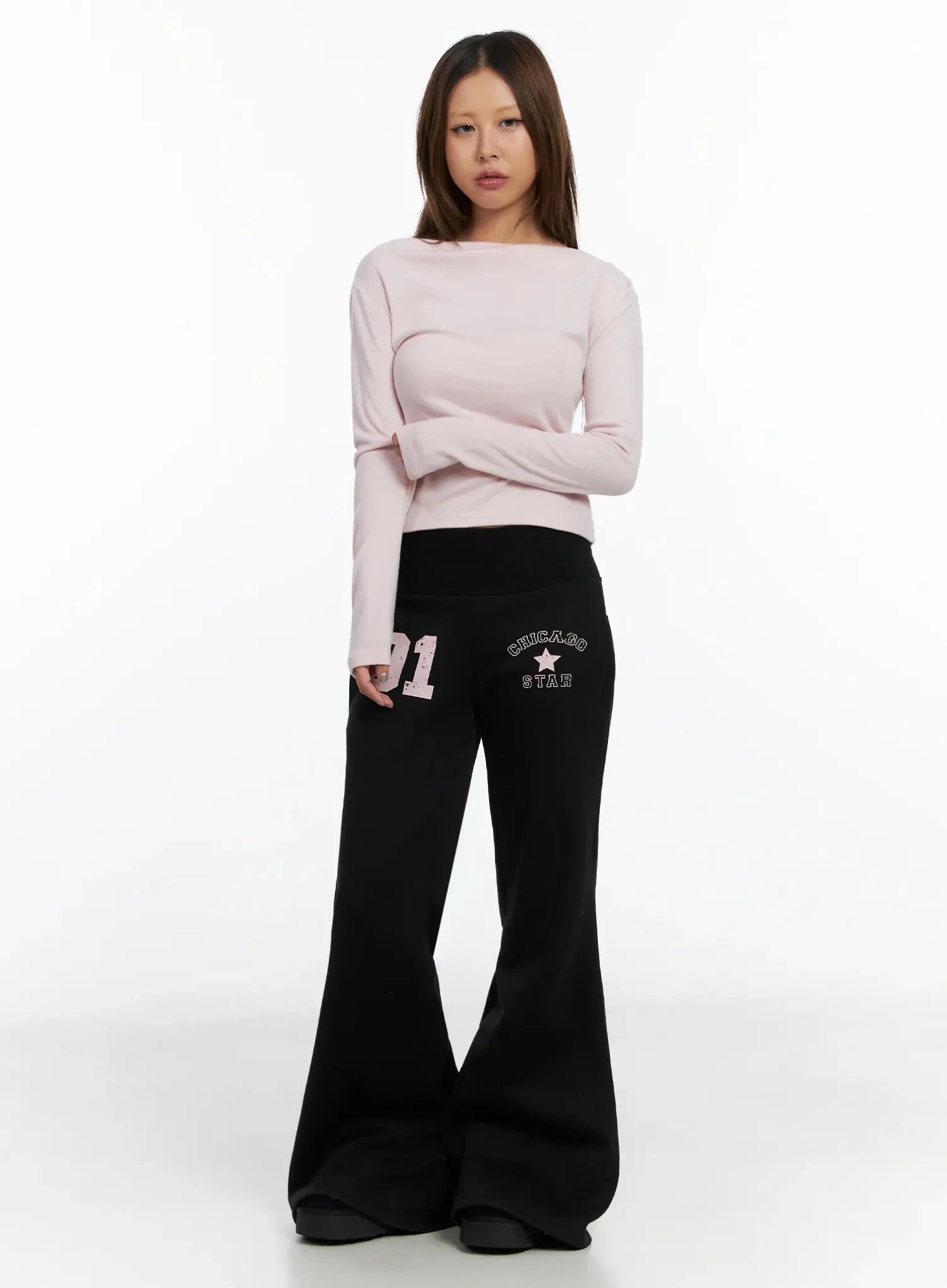 Graphic Bootcut Pants IN528