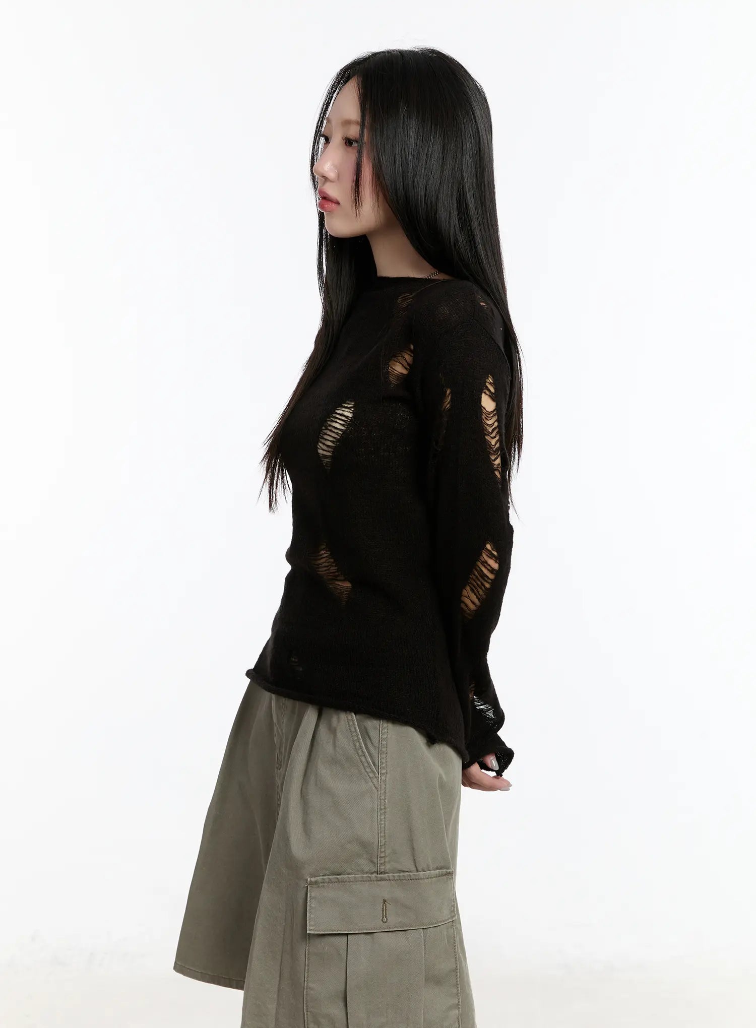 distressed-knit-long-sleeve-top-cm511