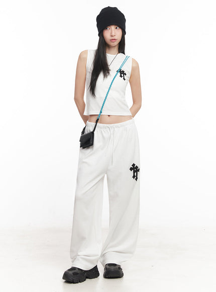 patched-chic-sleeveless-top-iy516