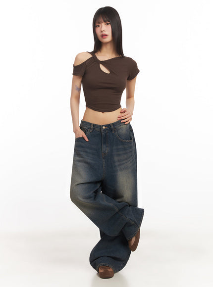 asymmetric-cut-out-crop-top-iy502