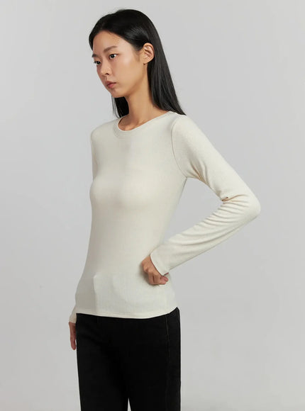 ribbed-knit-long-sleeve-top-ij505