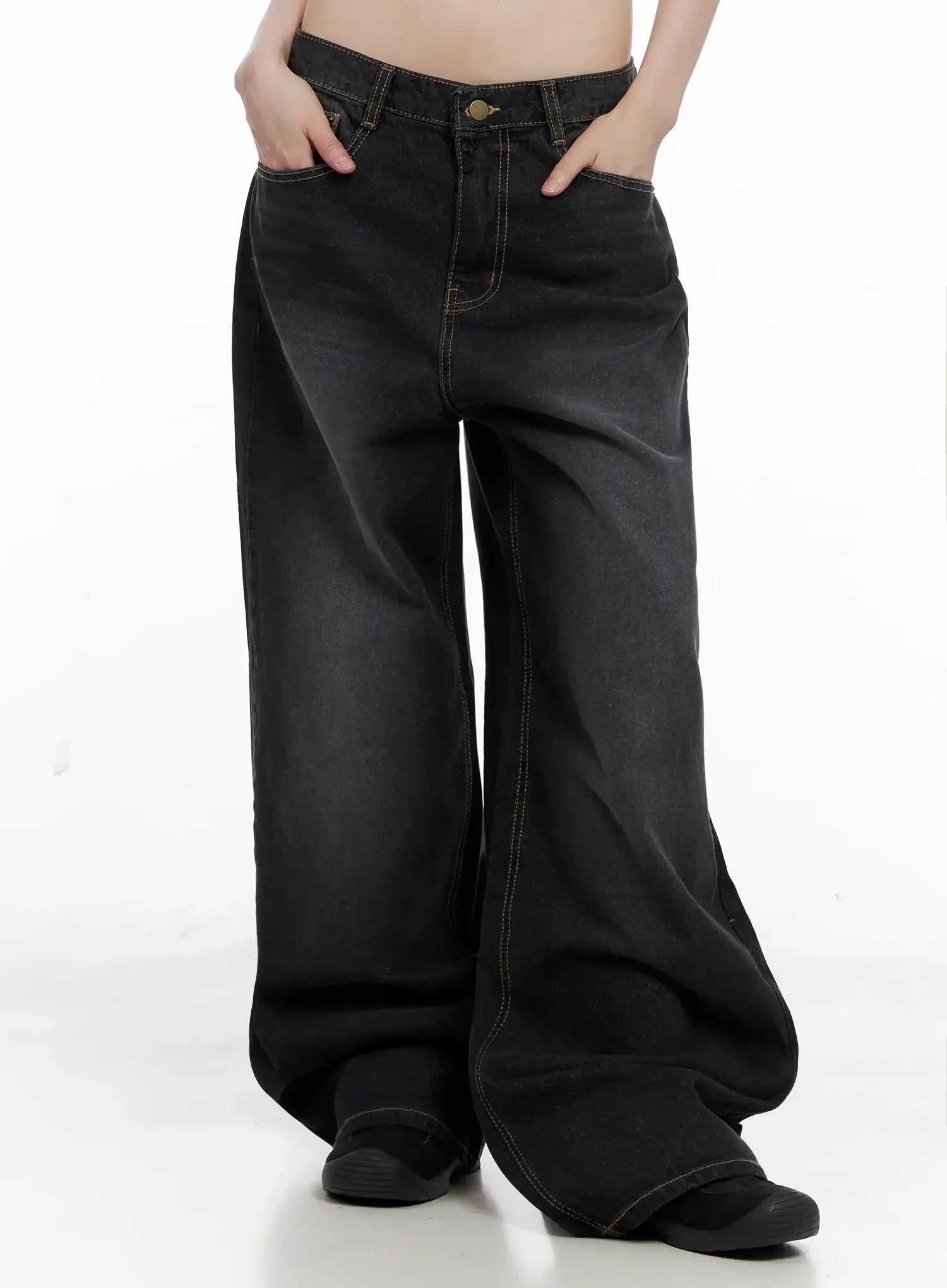 iu-vintage-black-baggy-jeans-il528