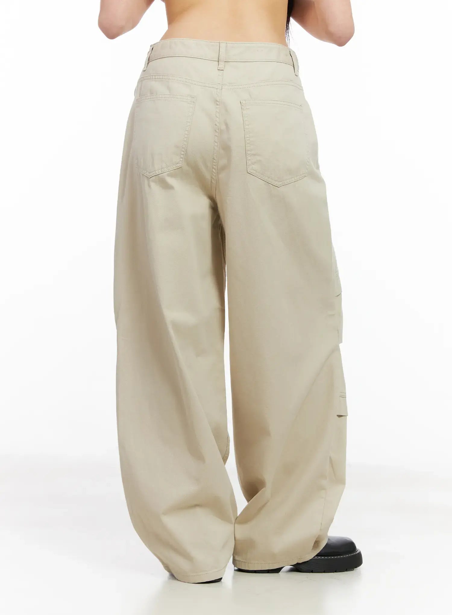 wide-leg-pin-tucked-pants-cm512