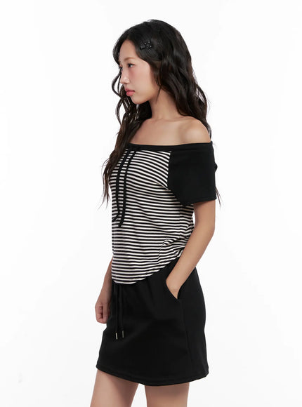 Striped Off-Shoulder Tee CL518