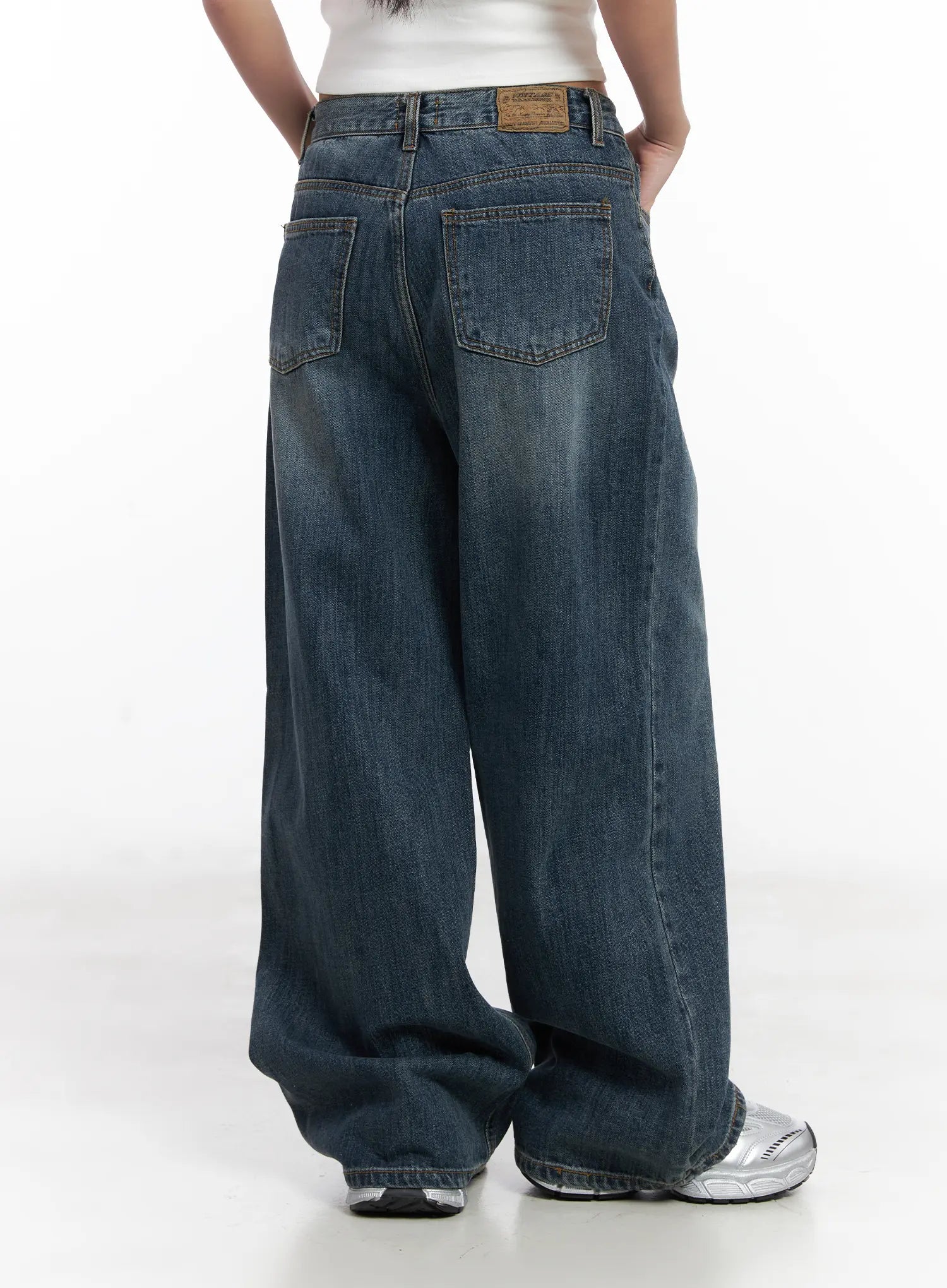 aya-washed-baggy-jeans-cn528