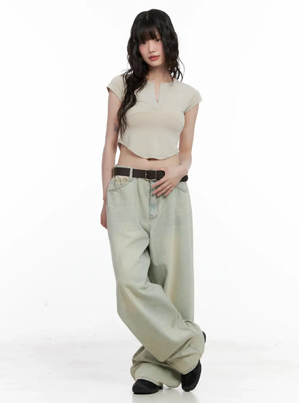 minimalist-v-neck-crop-top-il531