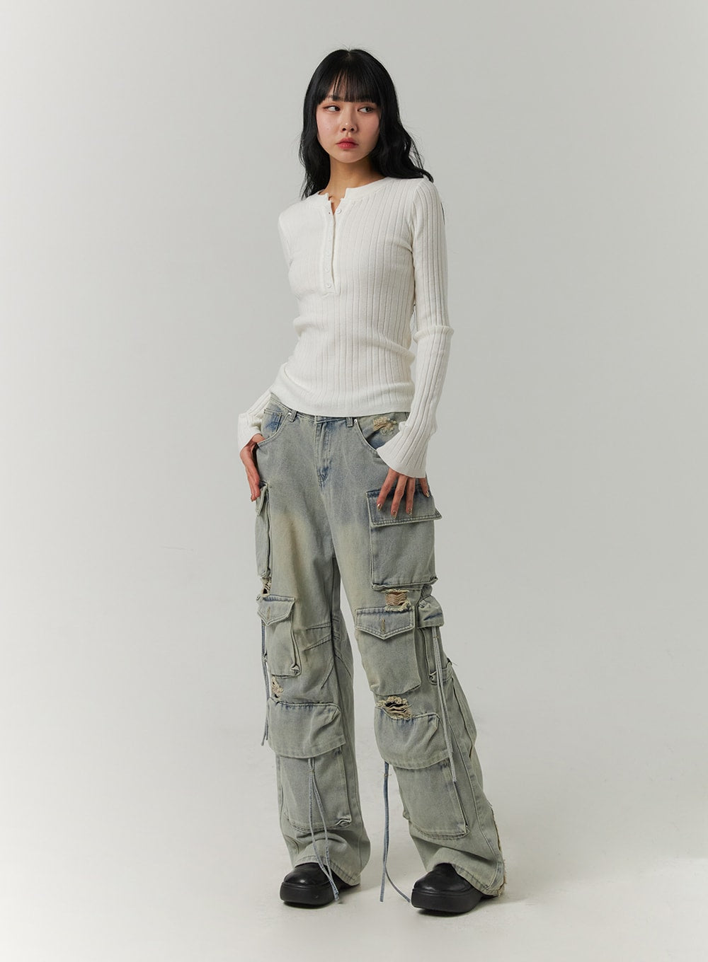 wide-leg-cargo-jeans-with-pockets-cj419