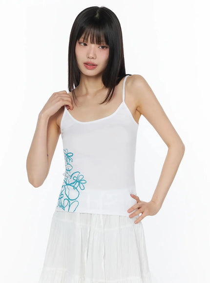 floral-embroidered-sleeveless-top-iy525