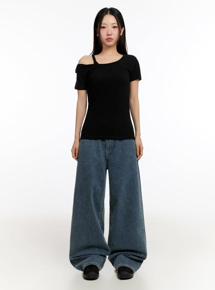 slim-fit-buttoned-u-neck-top-iu509