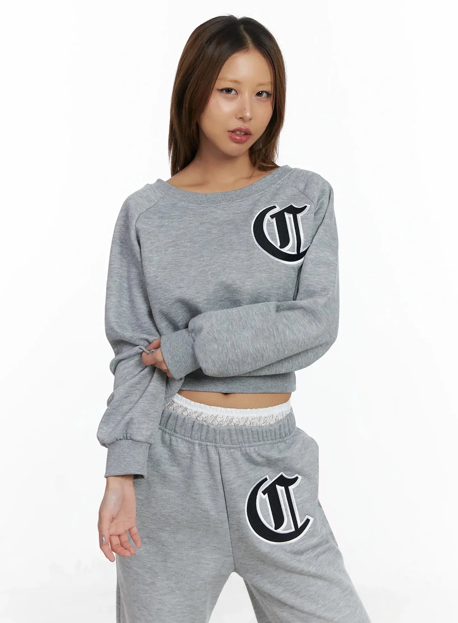 cozy-graphic-thermal-crop-sweatshirt-in528