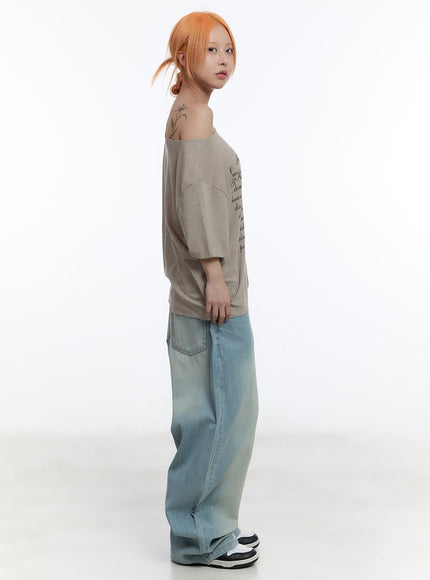 loose-fit-graphic-off-shoulder-tee-cu502