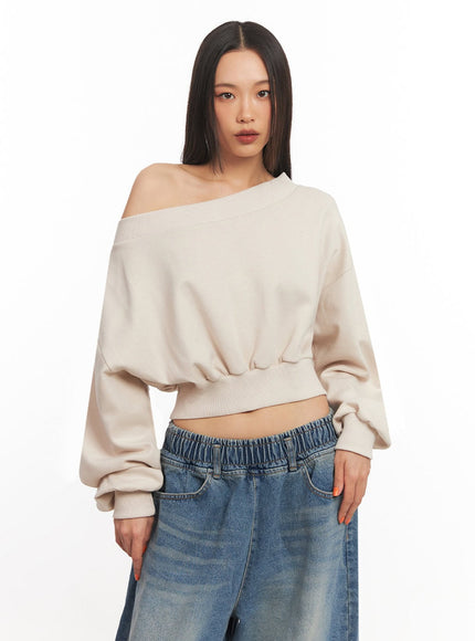 Off-Shoulder Loose-Fit Sweatshirt IA507
