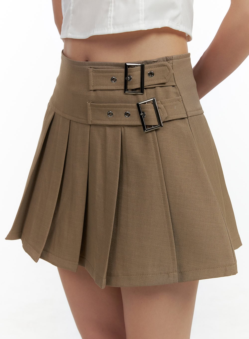 buckle-pleated-mini-skirt-ol402