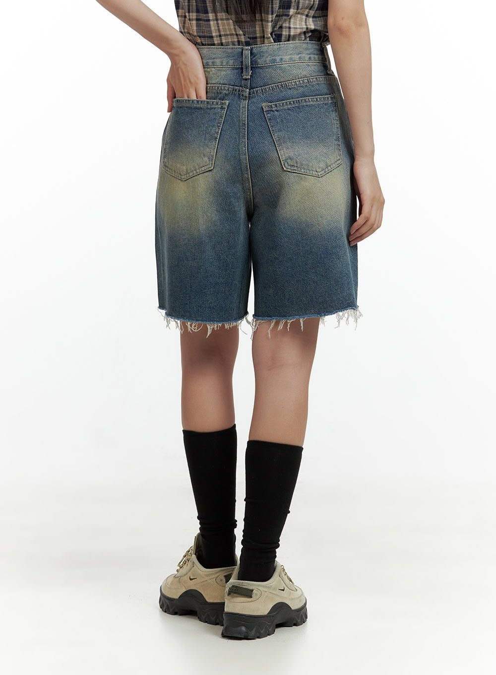 distressed-denim-shorts-cu420