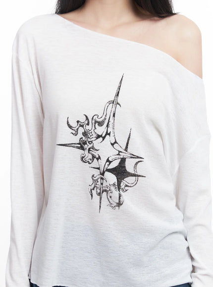 loose-fit-long-sleeve-graphic-top-cu510