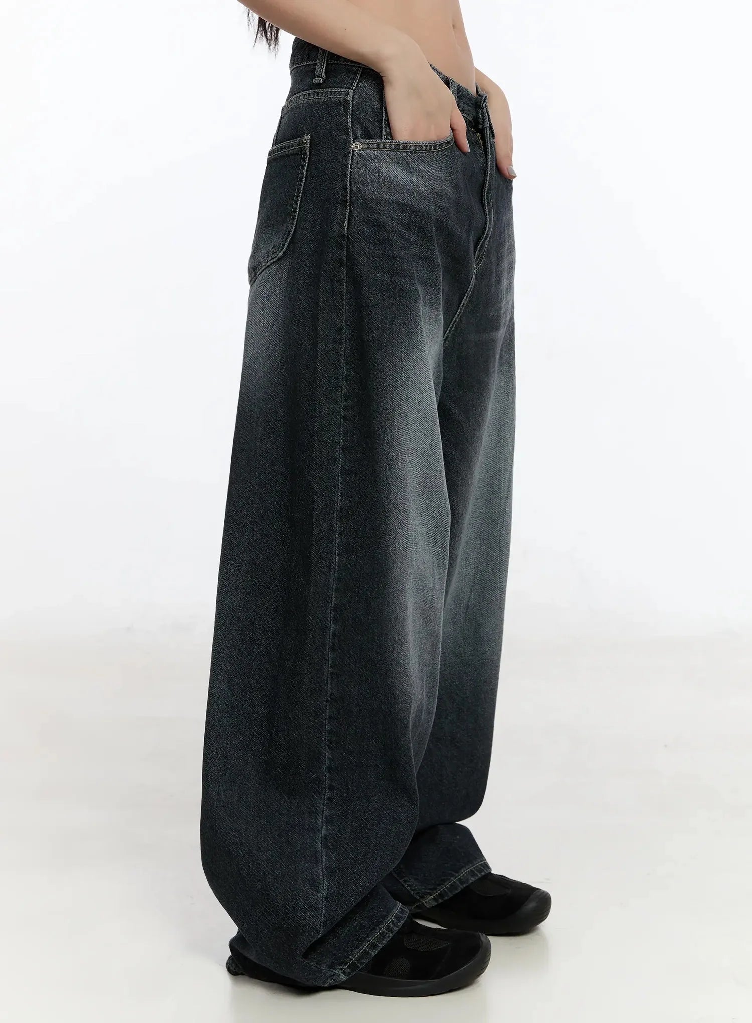 naeu-dark-washed-wide-jeans-im509