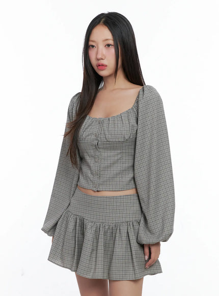 gingham-button-up-puff-sleeve-blouse-cs503
