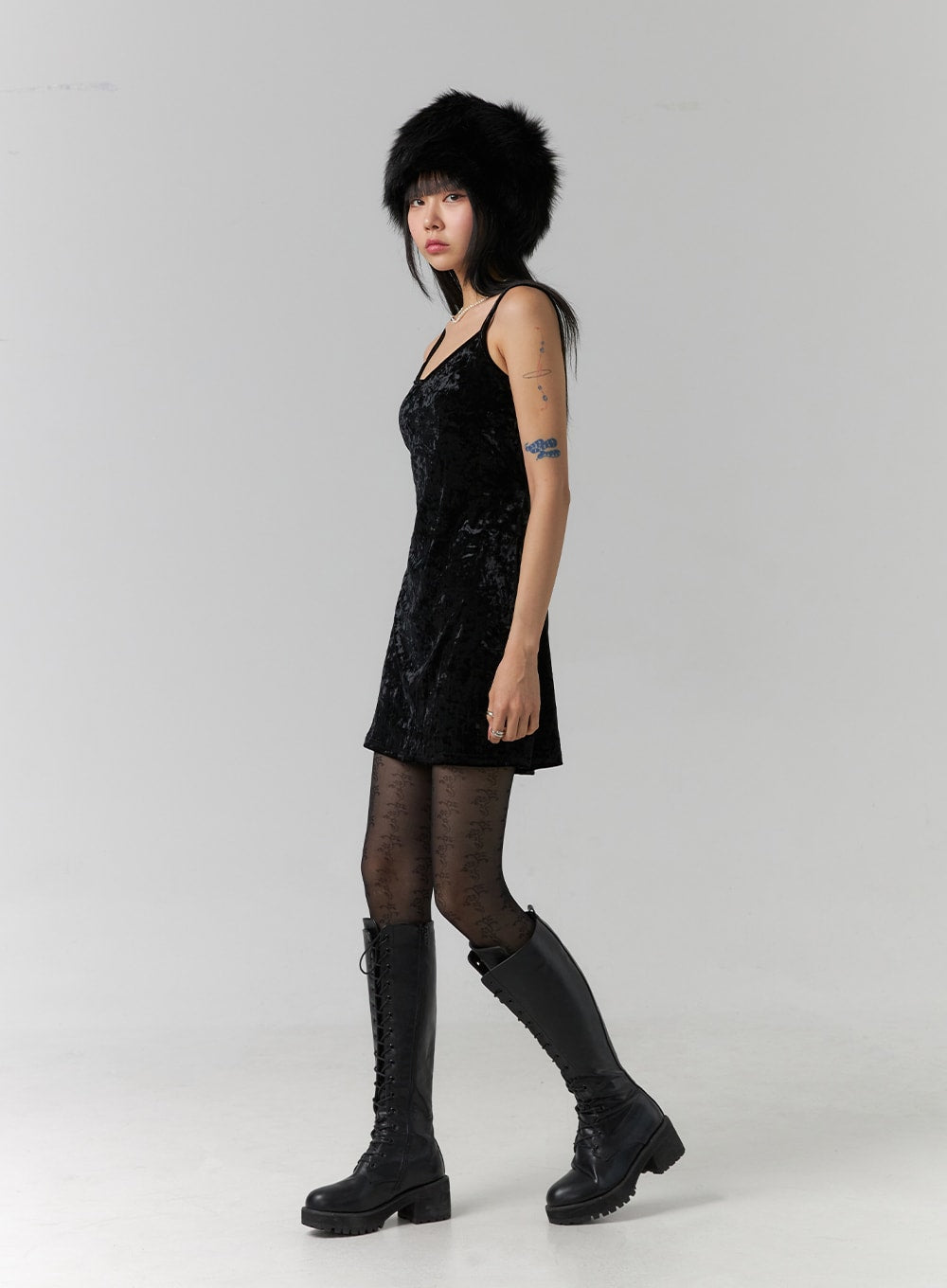 flare-velvet-mini-dress-cd308