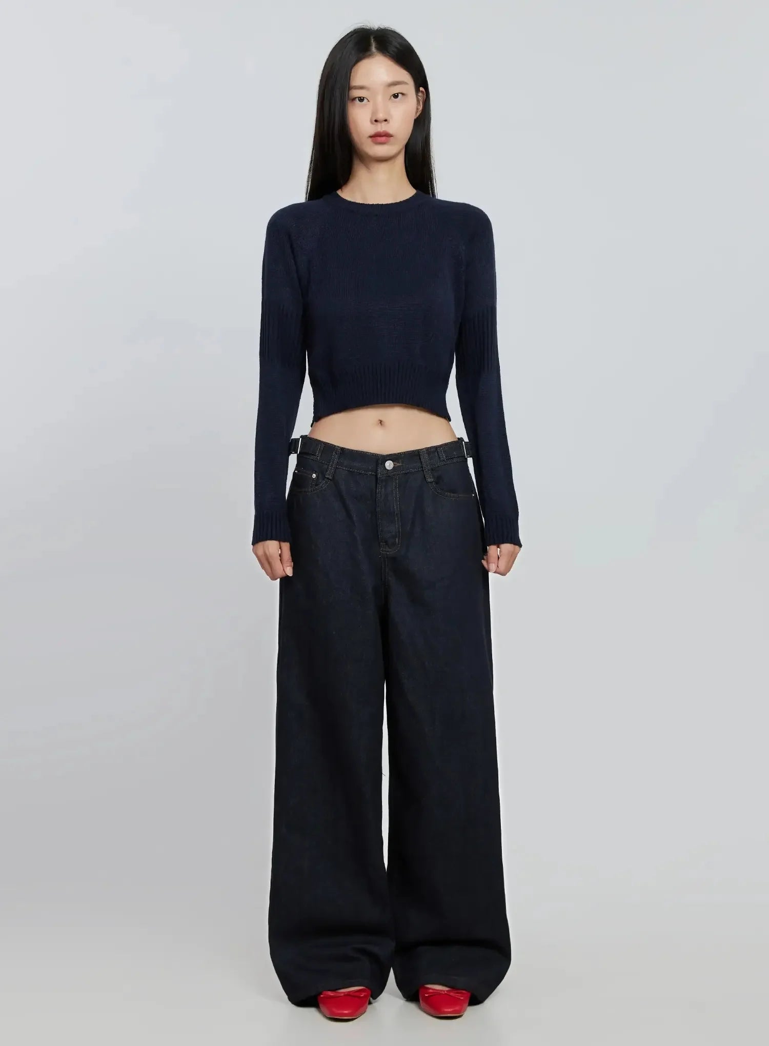 soobin-side-button-wide-leg-jeans-io530