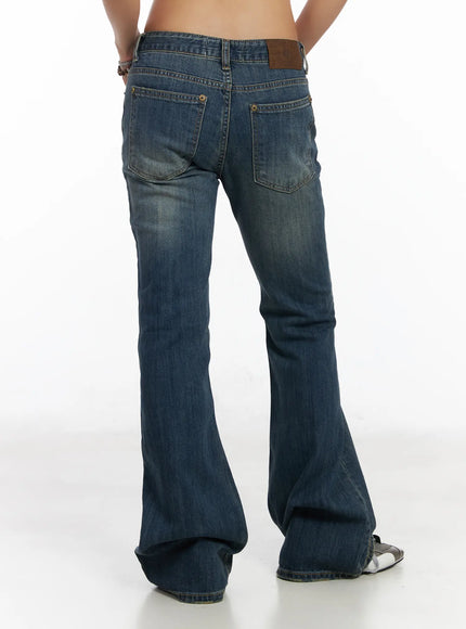Reah Loose-Fit Flared Bootcut Jeans CM520