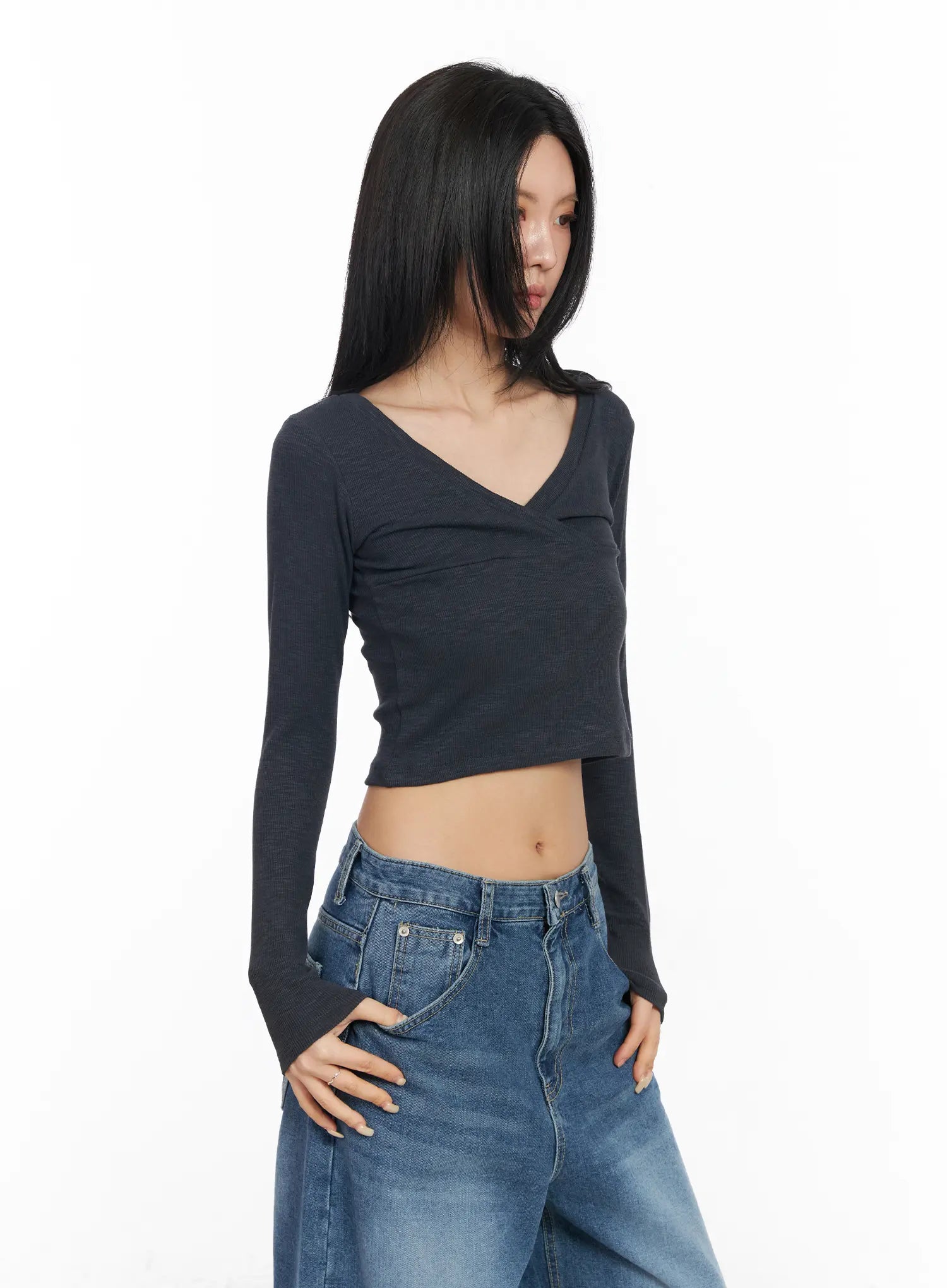 v-neck-long-sleeve-crop-top-cm516 / Dark gray
