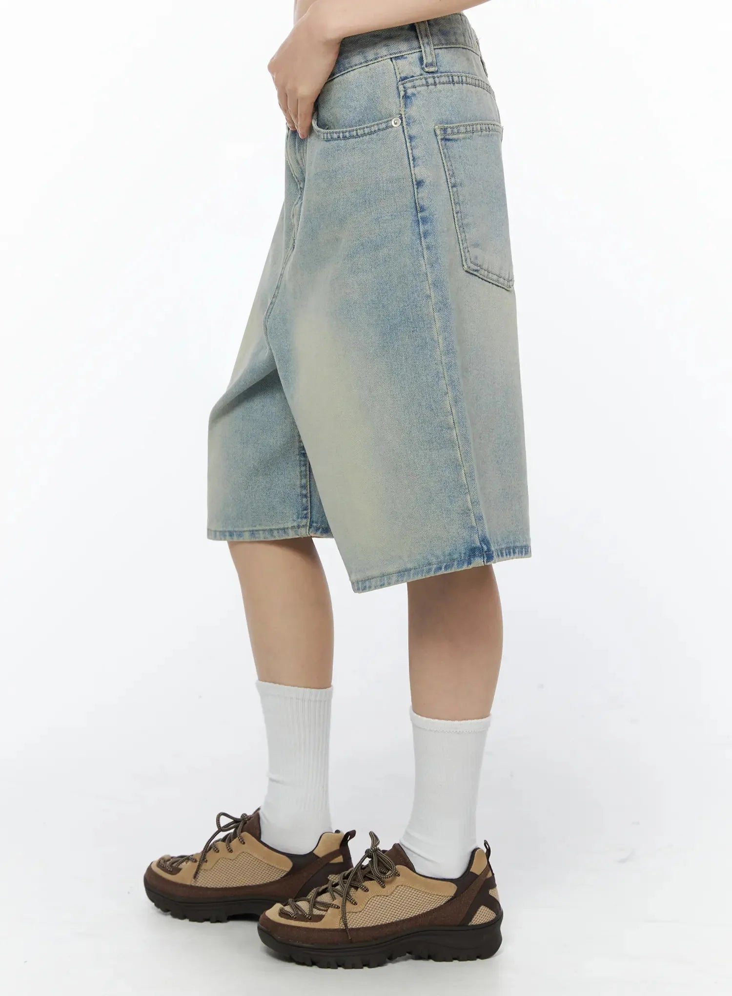 ali-casual-washed-bermuda-shorts-iy525