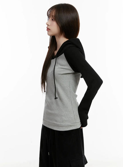 Off-Shoulder Hooded Lettering Top IJ521