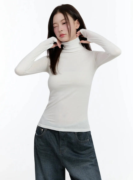 Elegant White Turtleneck Top ID526