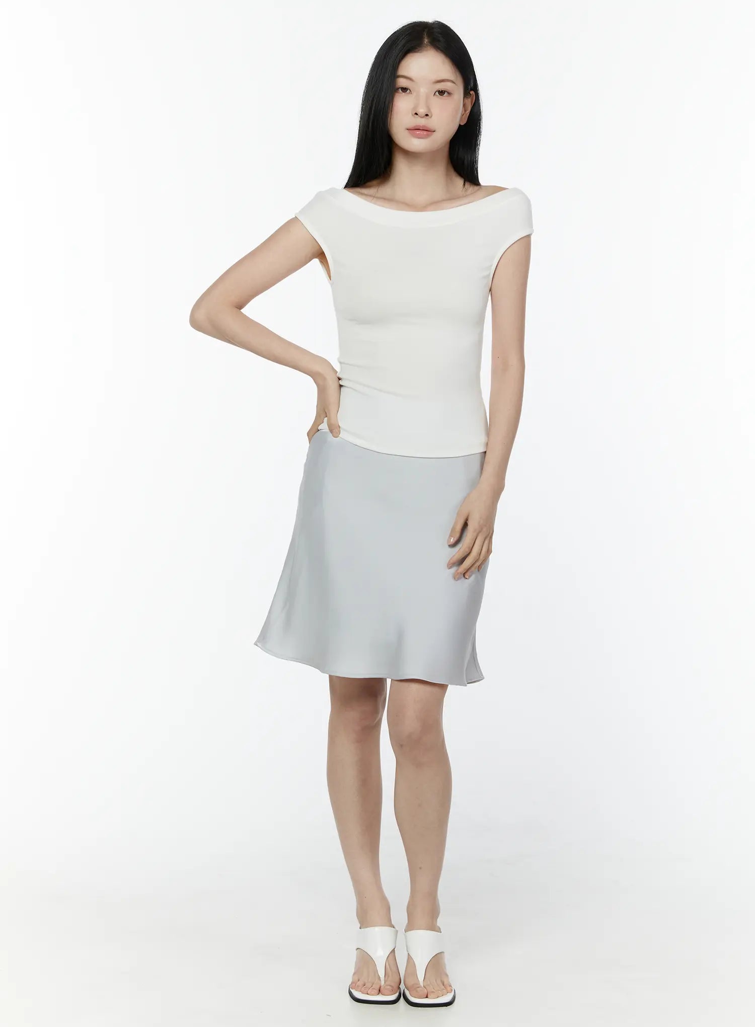 boat-neck-short-sleeve-top-iu505