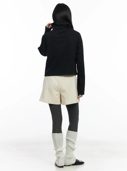 minimalist-cream-tailored-shorts-cj519