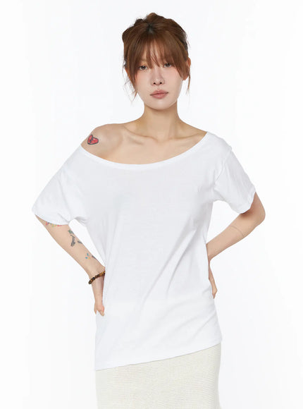 off-shoulder-boxy-tee-cy527 / White