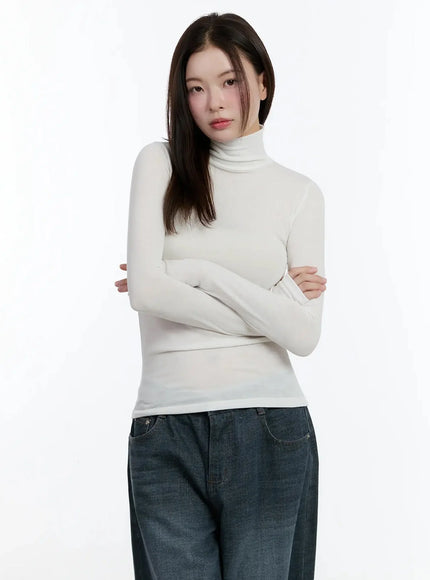 Elegant White Turtleneck Top ID526