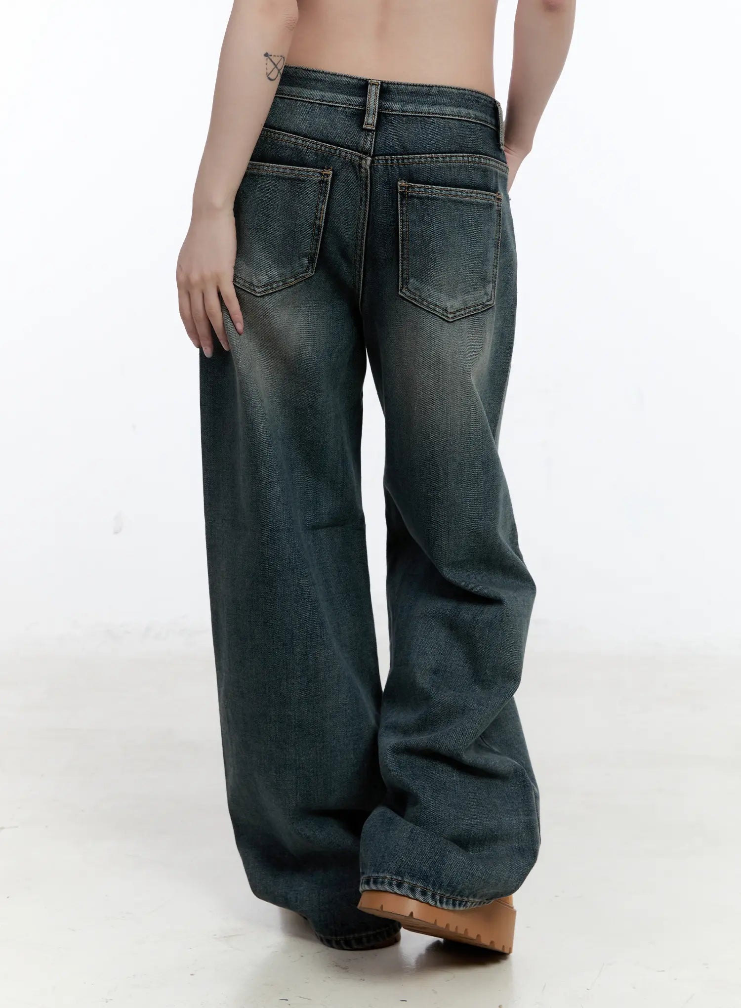 zelda-fleece-lined-wide-leg-jeans-cn525