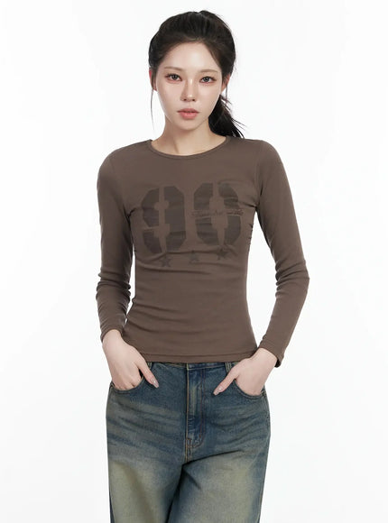 retro-style-graphic-long-sleeve-top-if502
