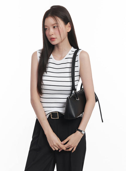 stripe-slim-sleeveless-top-iy509
