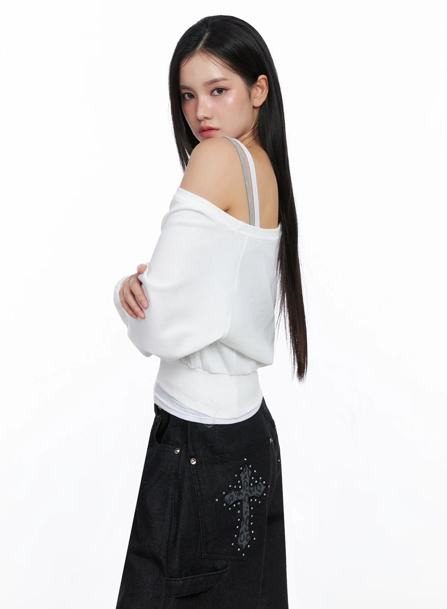 off-shoulder-graphic-sweatshirt-is525