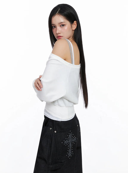 off-shoulder-graphic-sweatshirt-is525