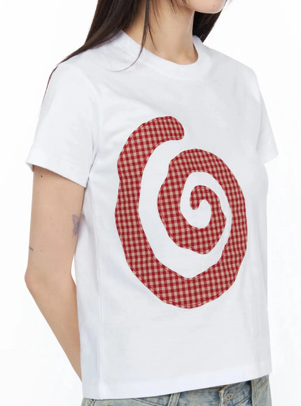 retro-spiral-graphic-tee-iy525