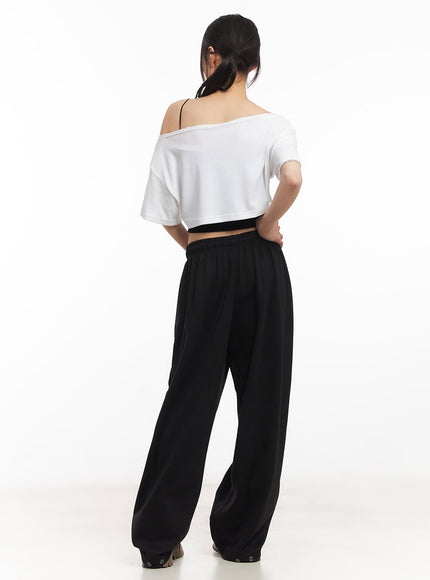 one-shoulder-leopard-graphic-crop-top-ca523