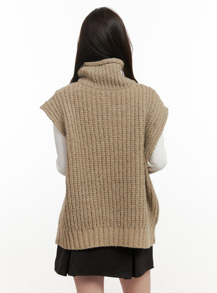 cable-knit-oversize-turtle-neck-vest-on429