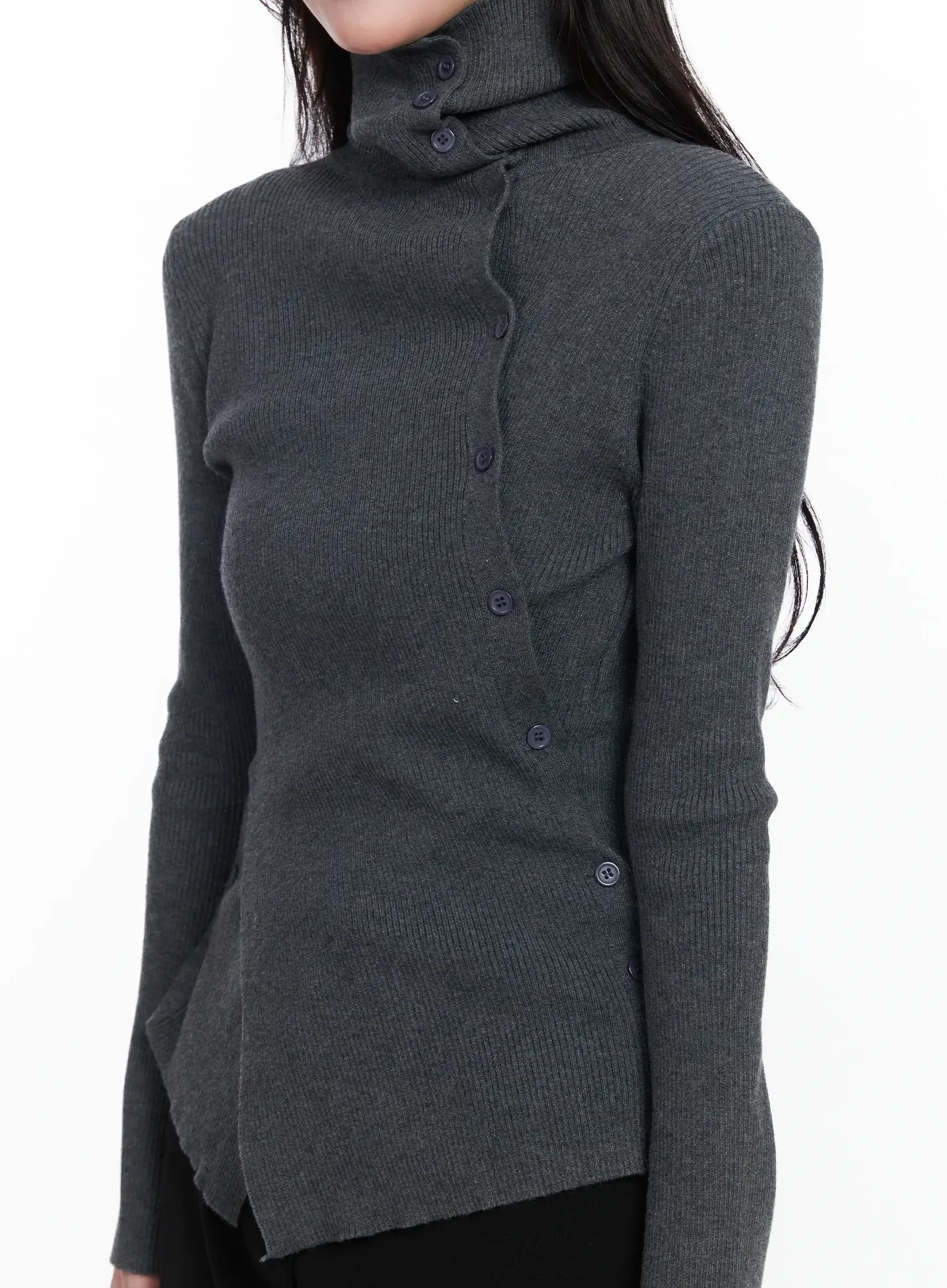 asymmetric-buttoned-knit-top-ij529