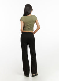 basic-crop-u-neck-top-iy422