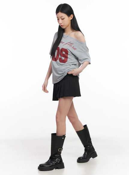 loose-fit-one-shoulder-graphic-tee-cu511