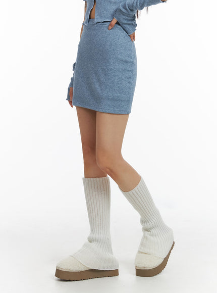 square-neck-crop-tee-with-hand-warmer-skirt-set-cj408