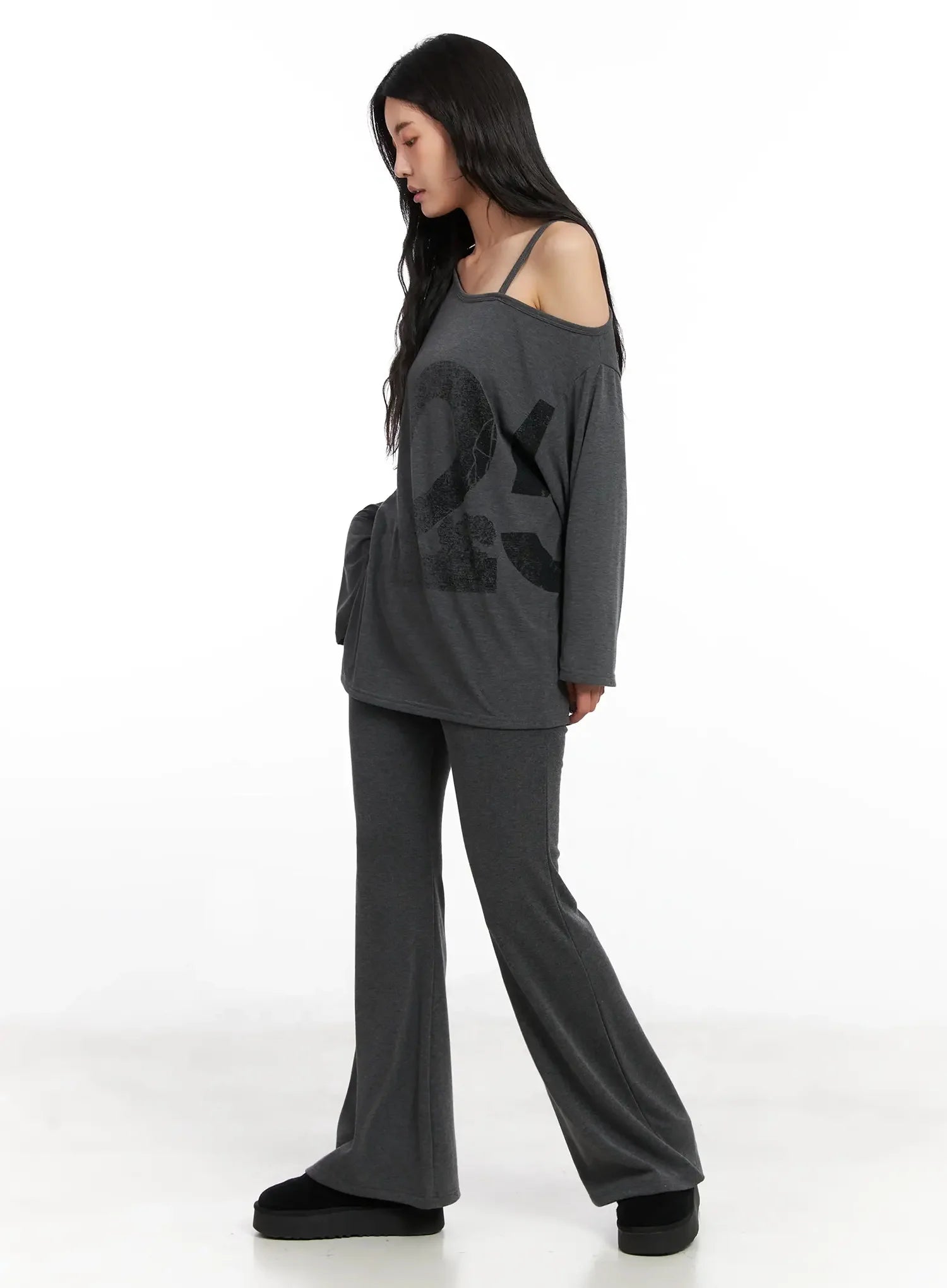 fleece-bootcut-sweatpants-in528