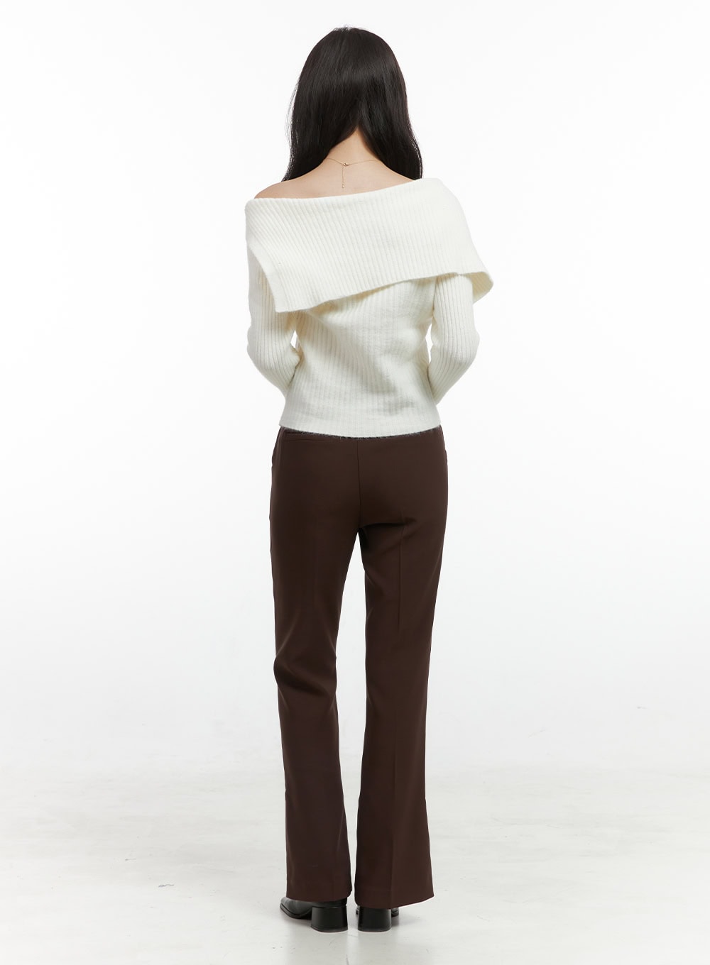 sleek-solid-flared-trousers-os423