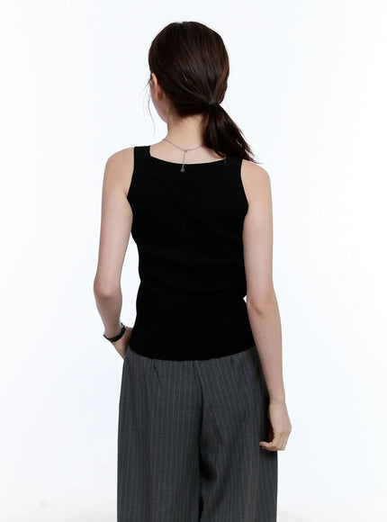 slim-fit-sleeveless-sweater-cu513