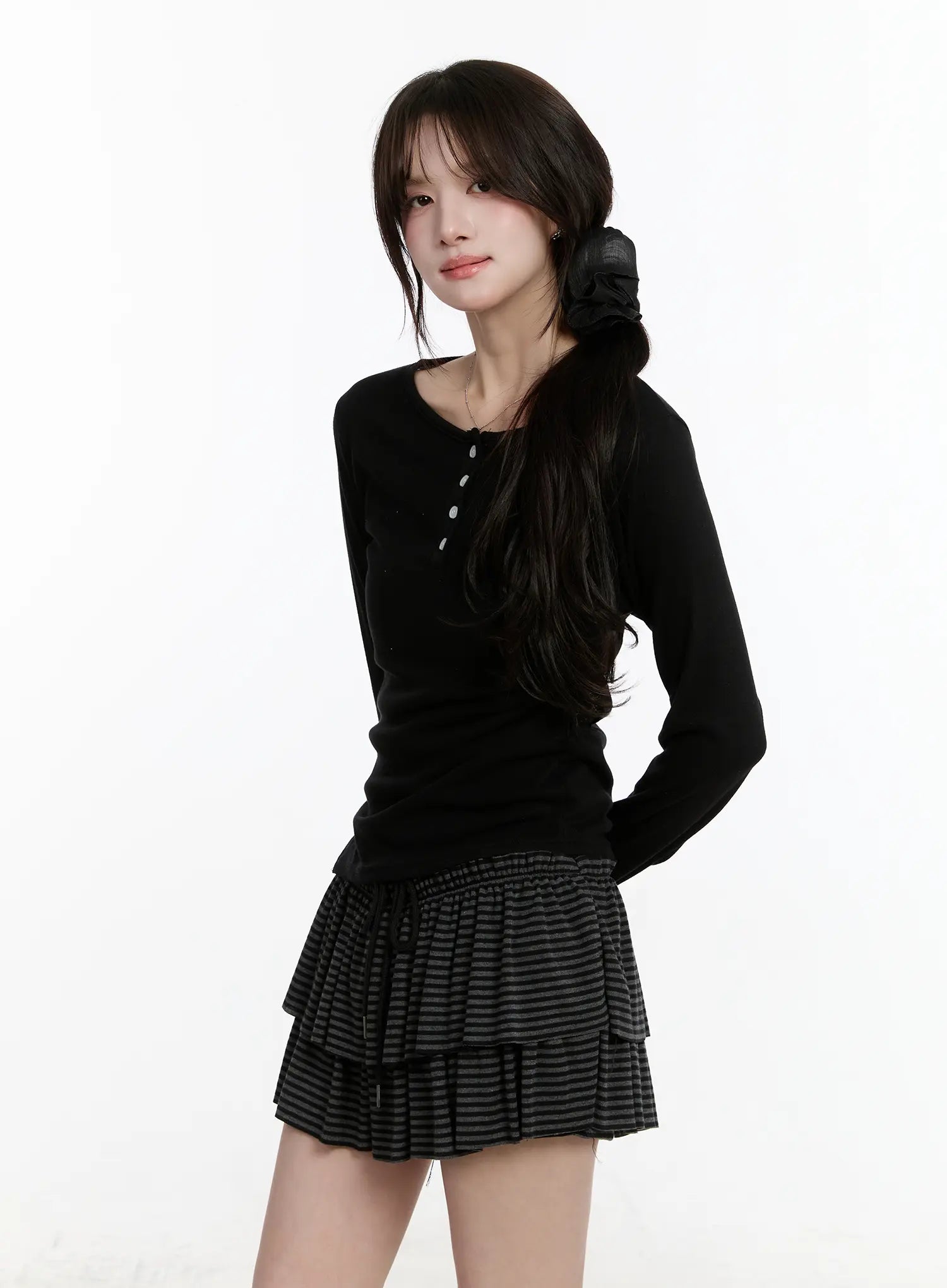 button-accent-long-sleeve-top-cm510