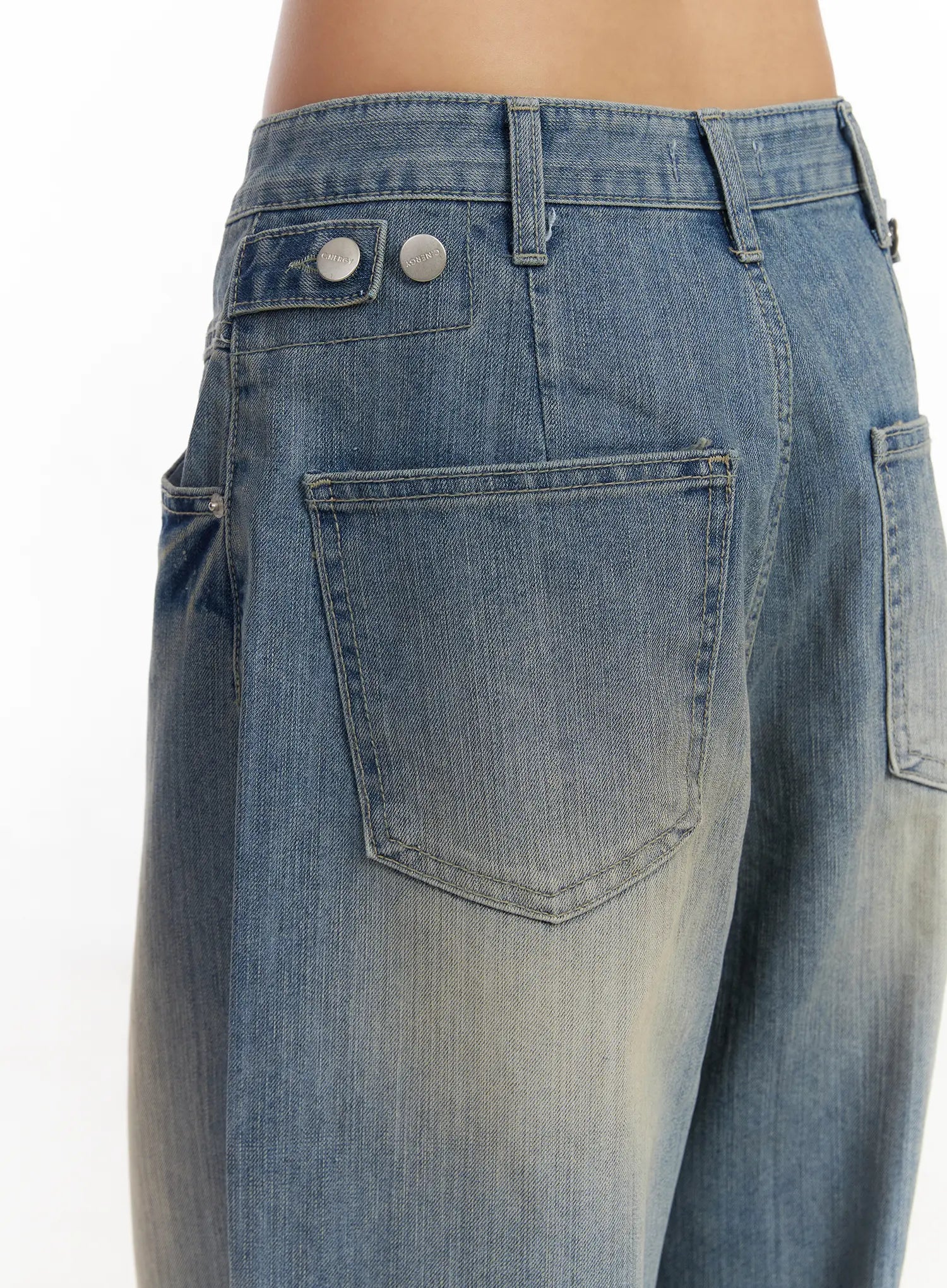 ricci-washed-low-rise-baggy-jeans-cm520