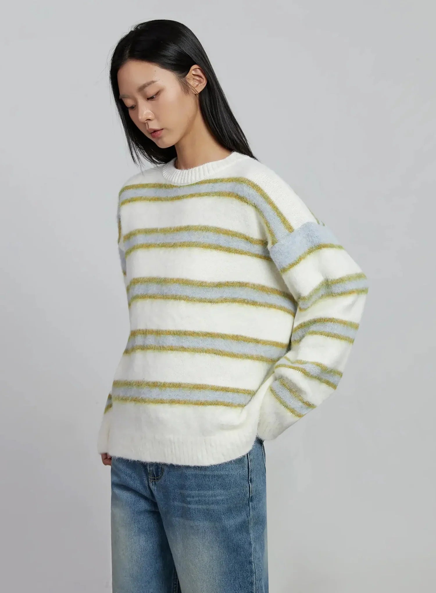 cozy-stripe-pattern-sweater-im520